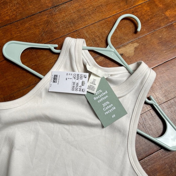 H&M Ribbed Racerback Crop Tank - Picture 4 of 6